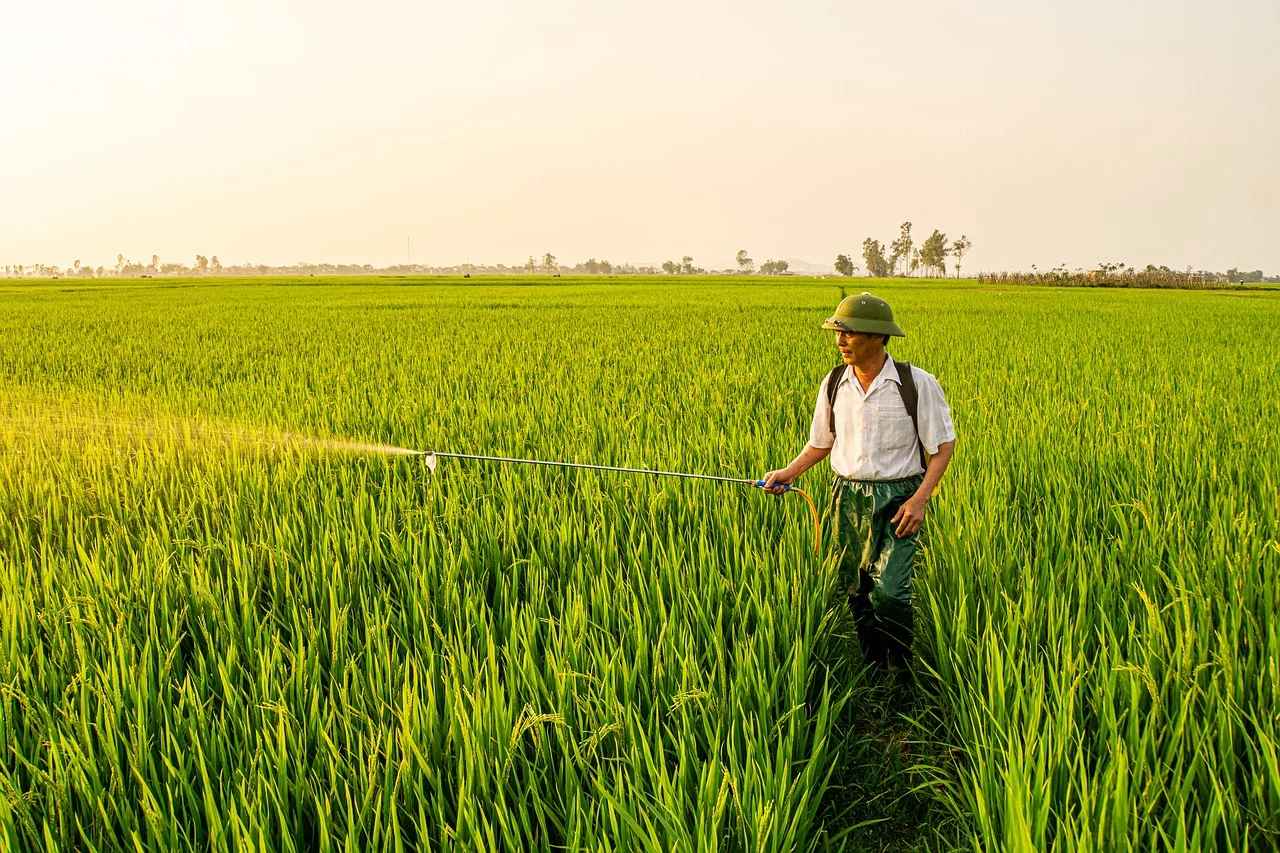 bio_pesticides_for_healthy_crops_indochem_agrovet_blog_image