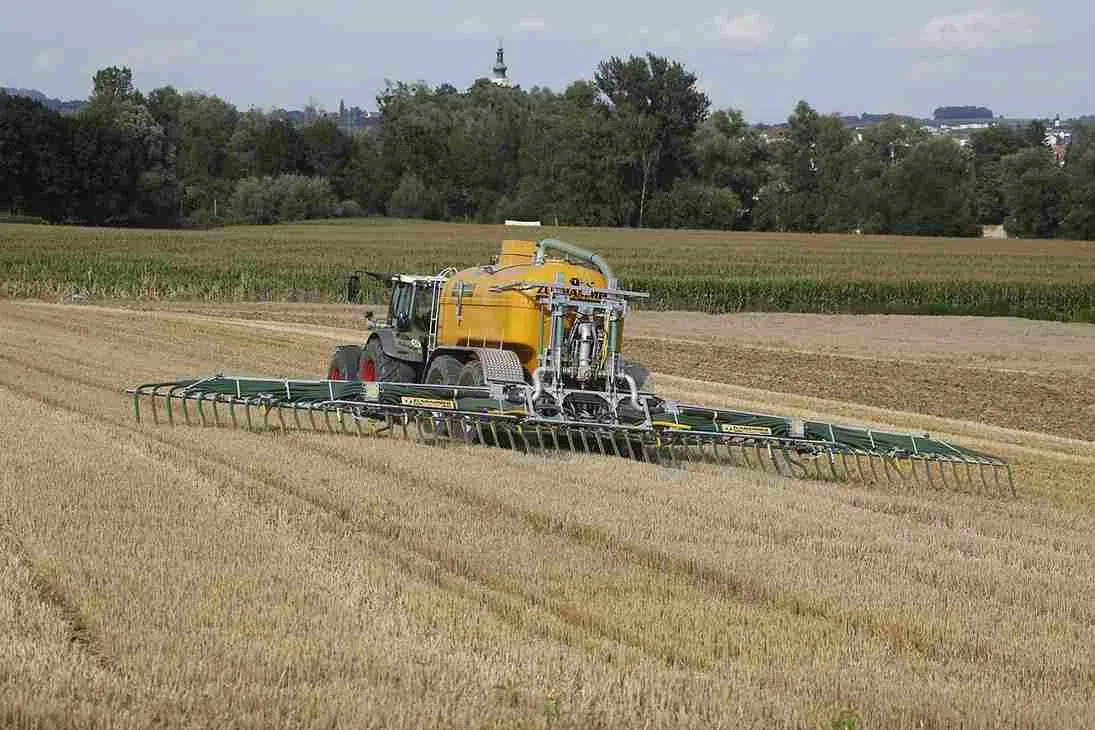 boost_crop_yield_with_bio_fertilizers_indochem_agrovet_blog_image